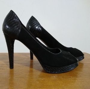 Beautiful leather heels by B Makowsky Size 10